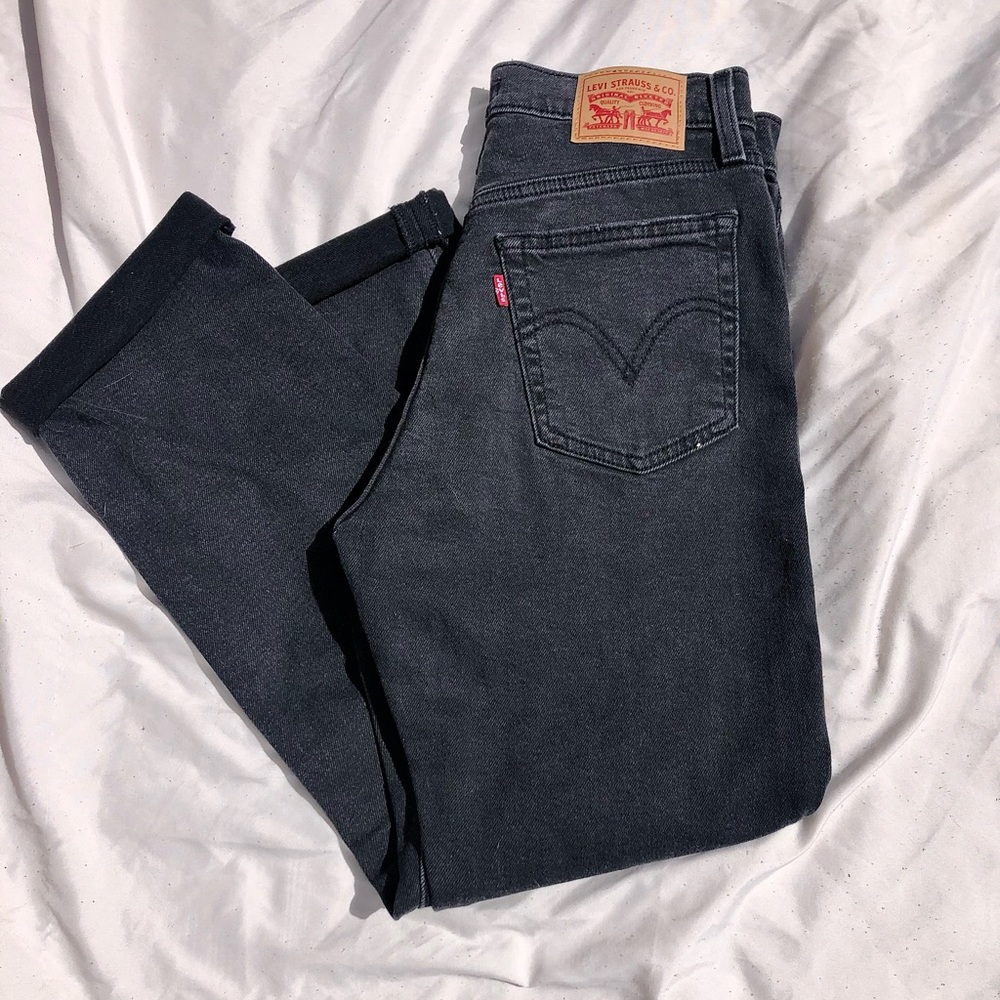 COPY - Levi’s Wedgie Straights